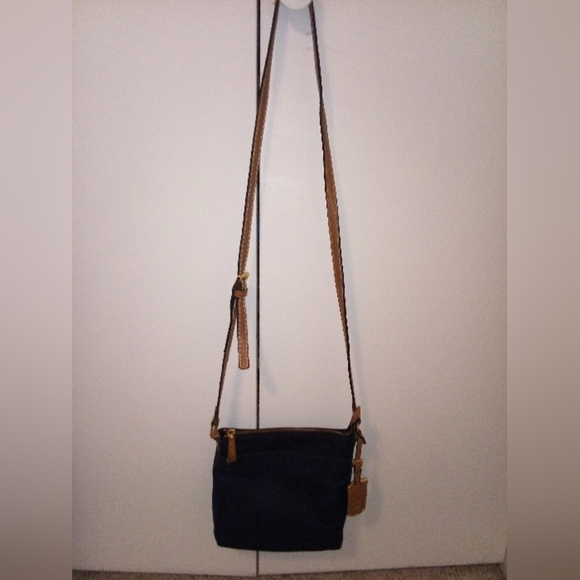 Tommy Hilfiger Julia flat crossbody bag - Picture 2 of 13